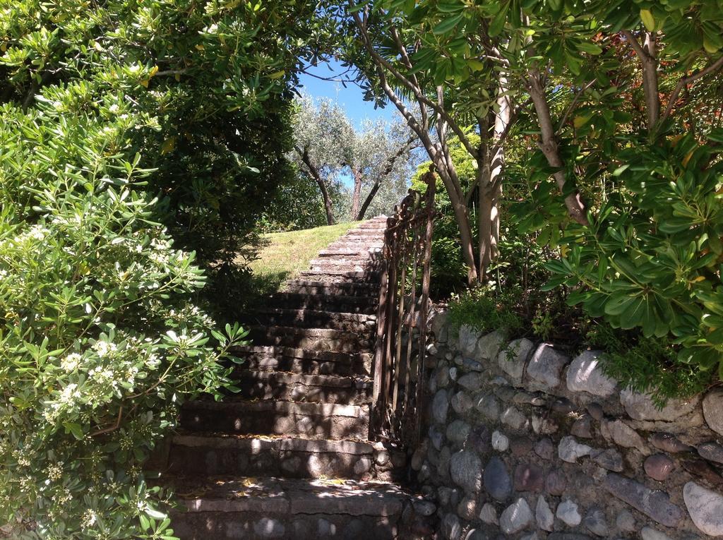 סויאנו דל לאגו B&B Villa Gardasee With Pool מראה חיצוני תמונה